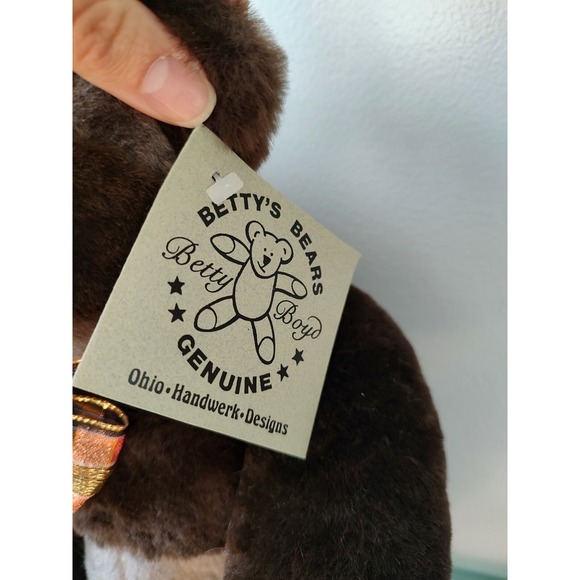 Betty's Bears Betty Boyd teddy bear Ohio Artist bear 16" so soft! - Picture 2 of 3